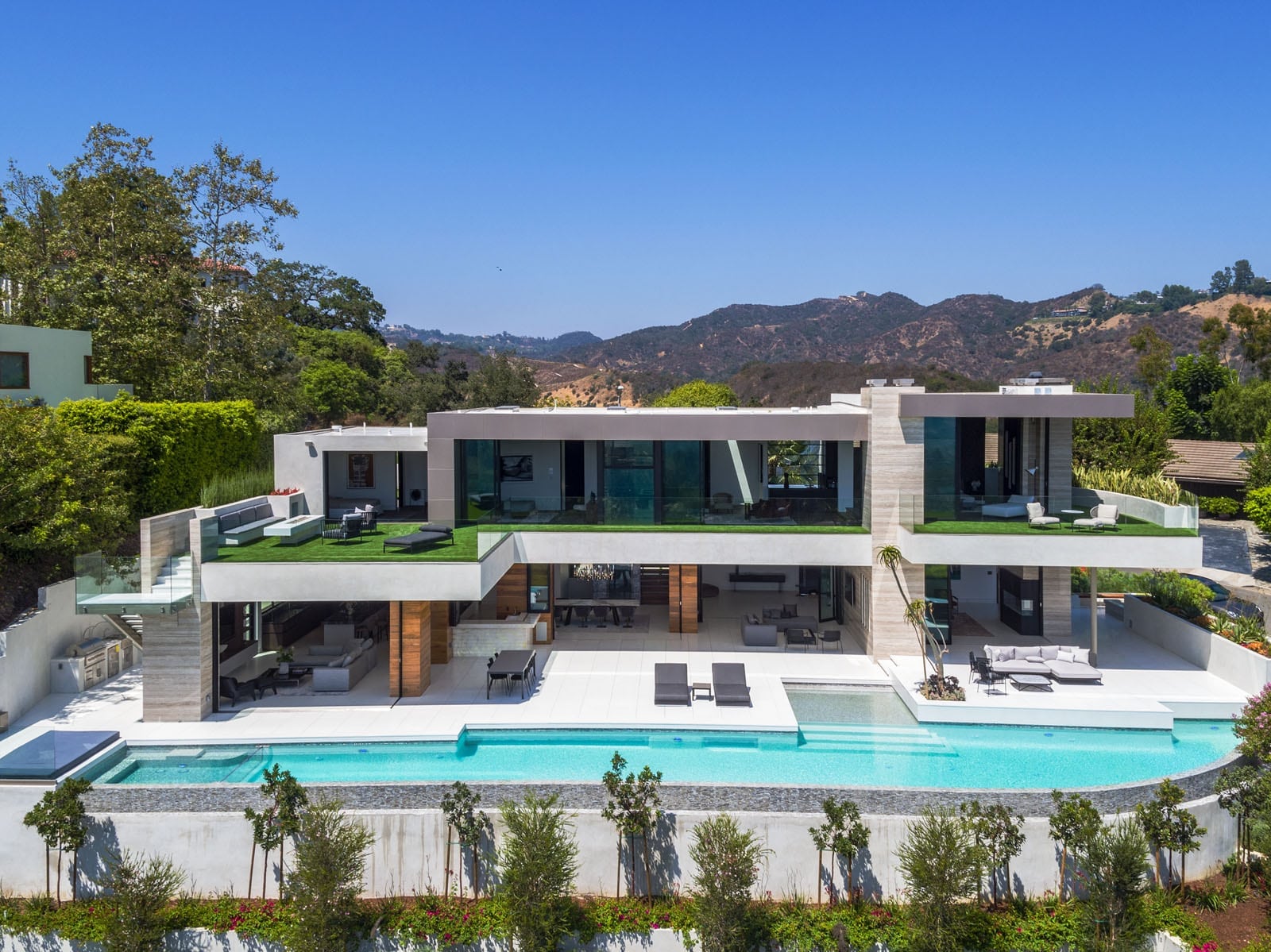 This Beverly Hills Home Is a Palatial Playground - Sally Forster Jones ...